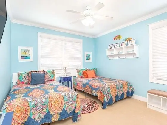 Ev, Birden Çok Yatak, Havuz Kullanımı, Havuz Manzaralı