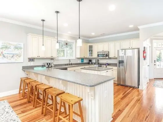 Ev, Birden Çok Yatak, Havuz Kullanımı, Havuz Manzaralı