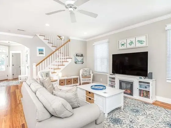 Ev, Birden Çok Yatak, Havuz Kullanımı, Havuz Manzaralı