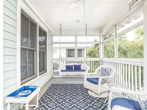 Ev, Birden Çok Yatak, Havuz Kullanımı, Havuz Manzaralı