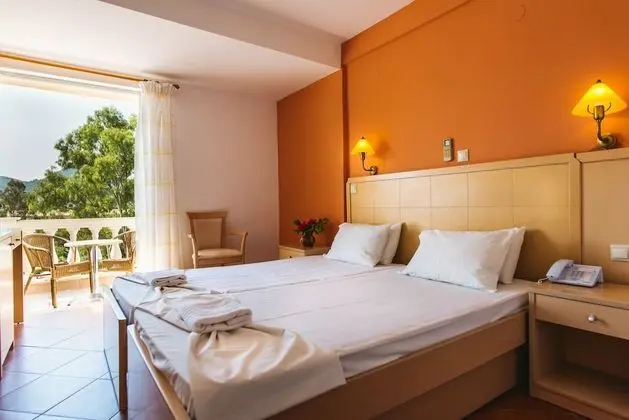 Comfort Tek Büyük veya İki Ayrı Yataklı Oda