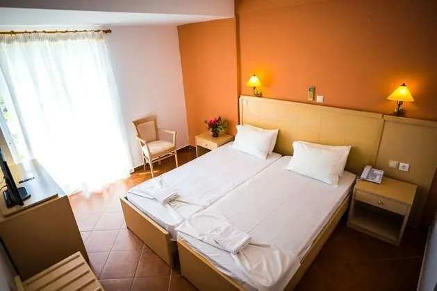 Comfort Tek Büyük veya İki Ayrı Yataklı Oda