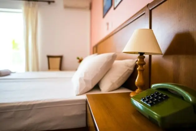 Comfort Tek Büyük veya İki Ayrı Yataklı Oda