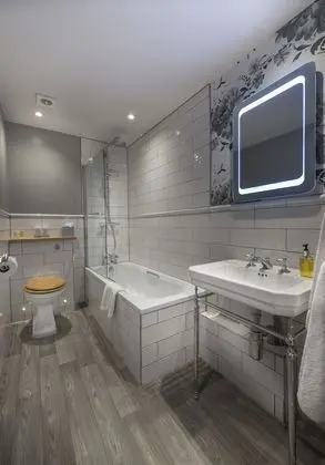 Classic Tek Büyük Yataklı Oda