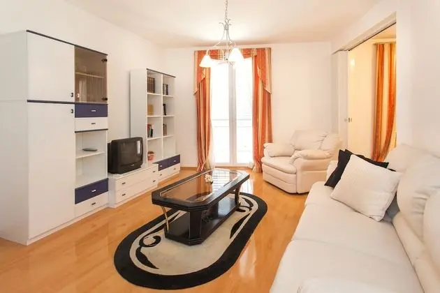 Superior Apart Daire