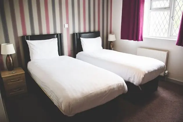 İki Ayrı Yataklı Oda, Banyolu/Duşlu