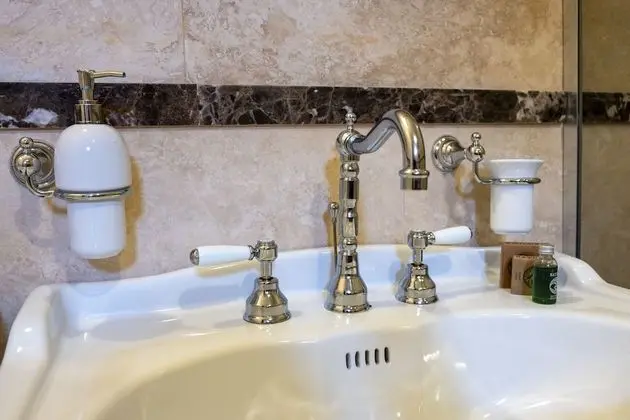 Comfort Tek Büyük veya İki Ayrı Yataklı Oda