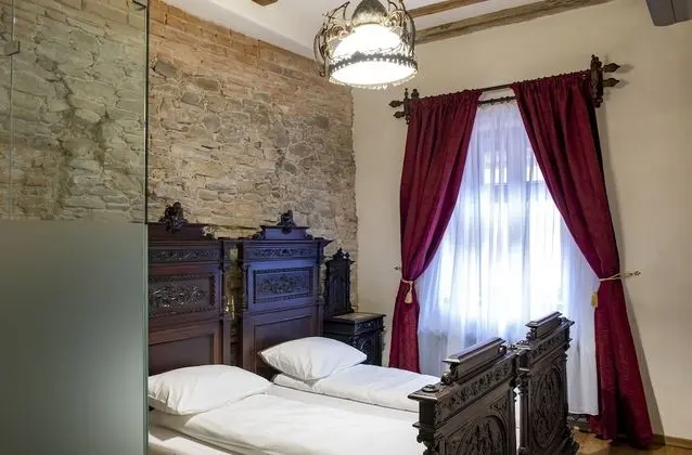 Superior Tek Büyük veya İki Ayrı Yataklı Oda