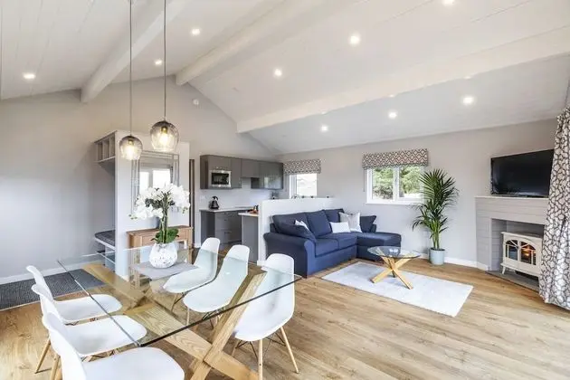 Luxury Apart Daire, Banyolu/Duşlu (Woodside Lodge 1)