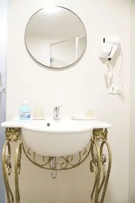 Deluxe Büyük Yataklı Tek Kişilik Oda