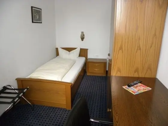 Tek Büyük Yataklı Oda