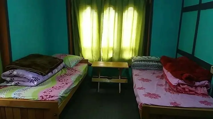 Traditional İki Ayrı Yataklı Oda