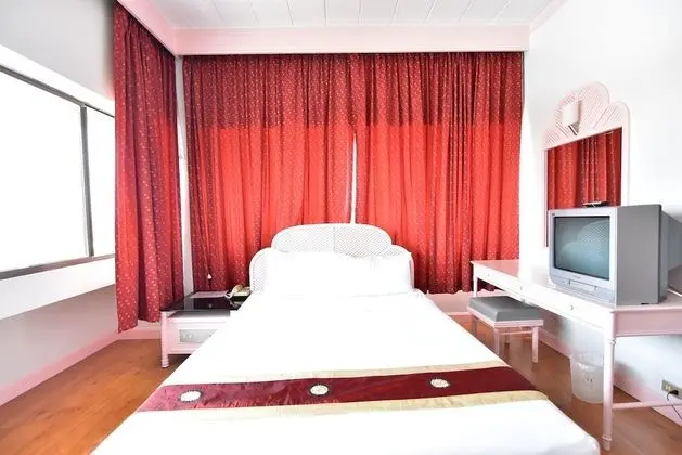 Business Tek Büyük Yataklı Oda (Business Deluxe Double)