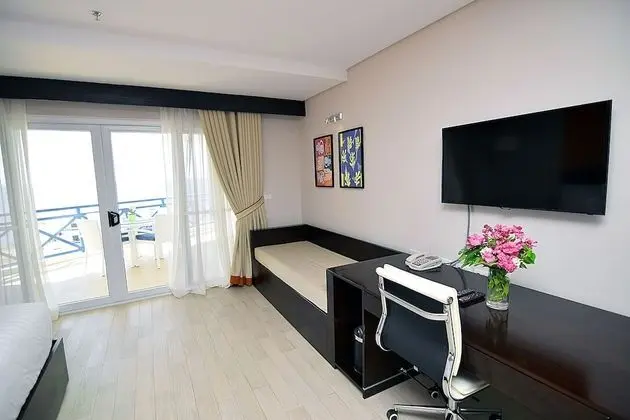 Oda (Premier Deluxe)