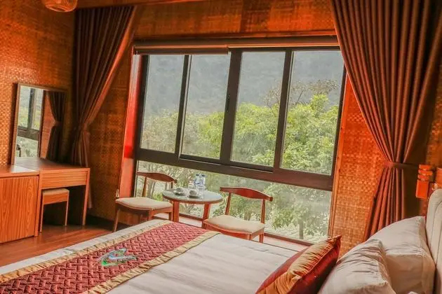 Deluxe Tek Büyük Yataklı Oda, Dağ Manzaralı