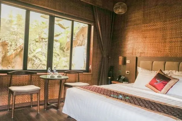 Deluxe Tek Büyük Yataklı Oda, Dağ Manzaralı
