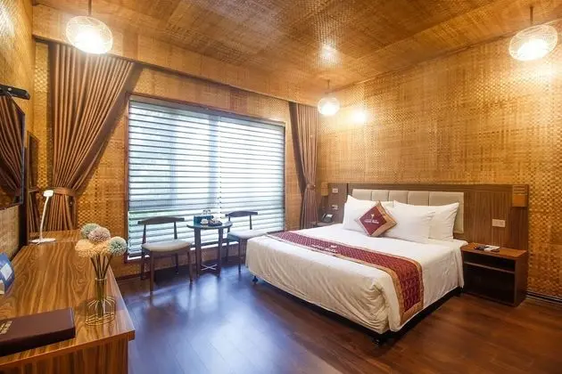 Deluxe Tek Büyük Yataklı Oda, Dağ Manzaralı