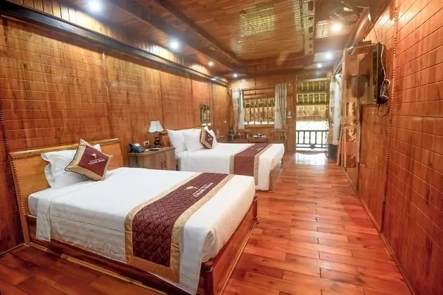 Grand Üç Kişilik Oda, Dağ Manzaralı