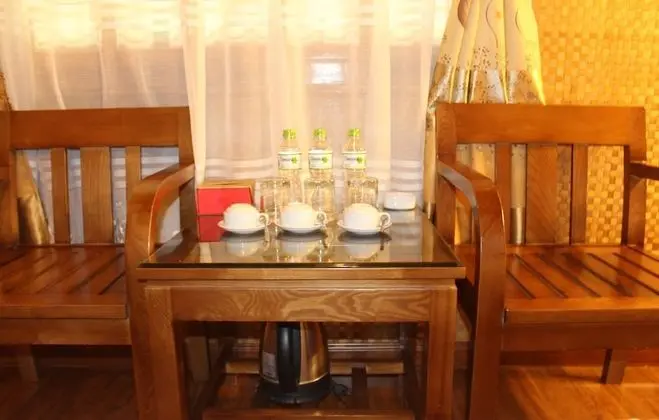 Grand Üç Kişilik Oda, Dağ Manzaralı