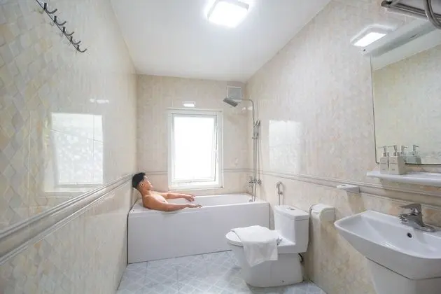 Grand Üç Kişilik Oda, Dağ Manzaralı