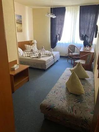 Basic Üç Kişilik Oda