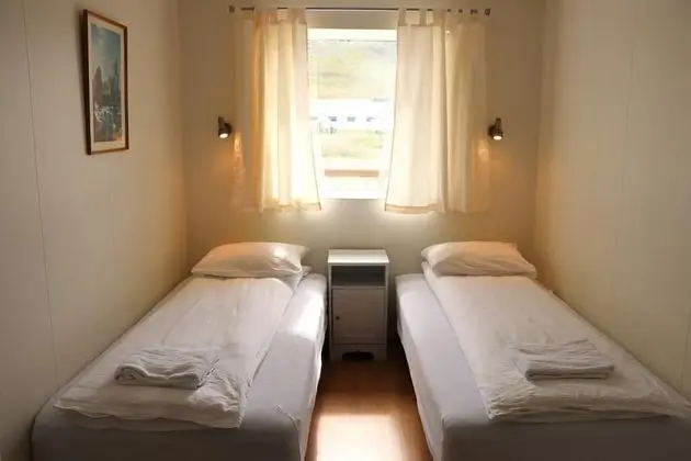 Tek Büyük veya İki Ayrı Yataklı Oda, Ortak Banyo