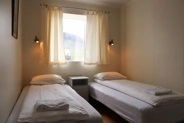 Tek Büyük veya İki Ayrı Yataklı Oda, Ortak Banyo