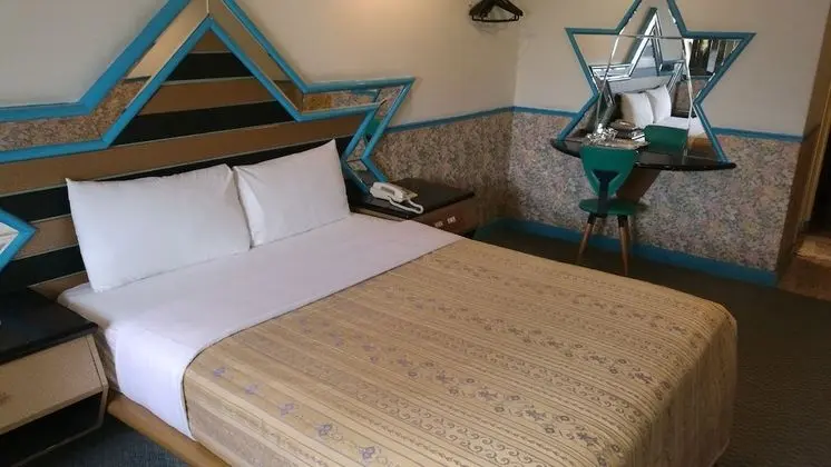 Tek Büyük Yataklı Oda