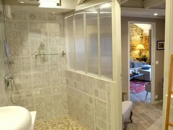 Süit, Özel Banyo (La Dépendance)