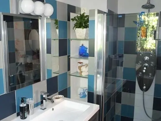 Tek Büyük Yataklı Oda, Özel Banyo (Les Mots de Coeur)
