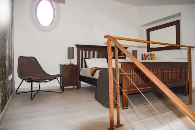 Deluxe Stüdyo (Serra)