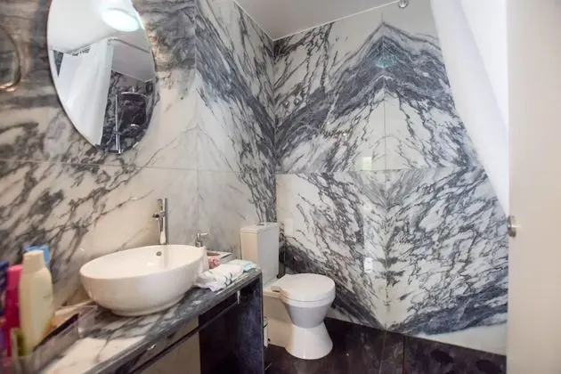 Deluxe Stüdyo (Serra)