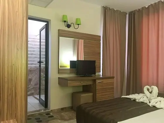 Oda, 1 Yatak Odası, Sigara İçilebilir, Kişiye Özel Havuzlu