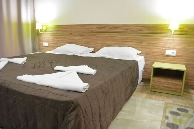 Tek Büyük veya İki Ayrı Yataklı Oda, Balkon