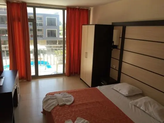 Tek Büyük veya İki Ayrı Yataklı Oda, Balkon