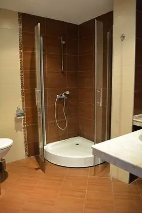 Tek Büyük veya İki Ayrı Yataklı Oda, Balkon