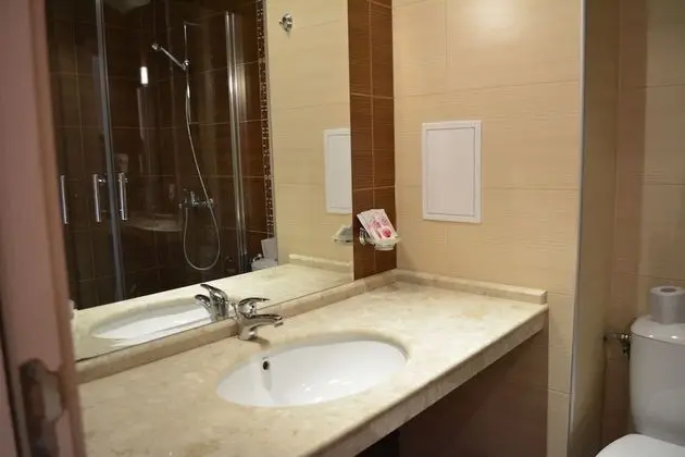 Tek Büyük veya İki Ayrı Yataklı Oda, Balkon