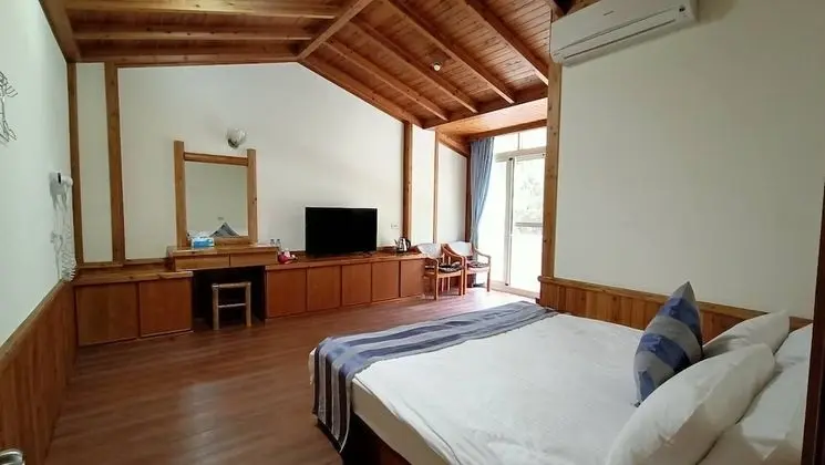 Tek Büyük Yataklı Oda, Dağ Manzaralı