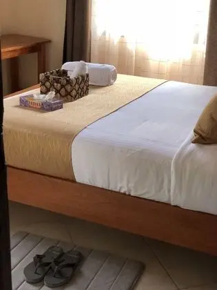 Tek Büyük Yataklı Oda, 1 Büyük (Queen) Boy Yatak, Sigara İçilmez