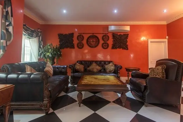 10-Bedroom Luxury Villa