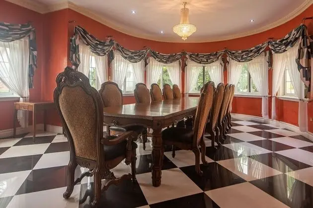7-Bedroom Luxury Villa