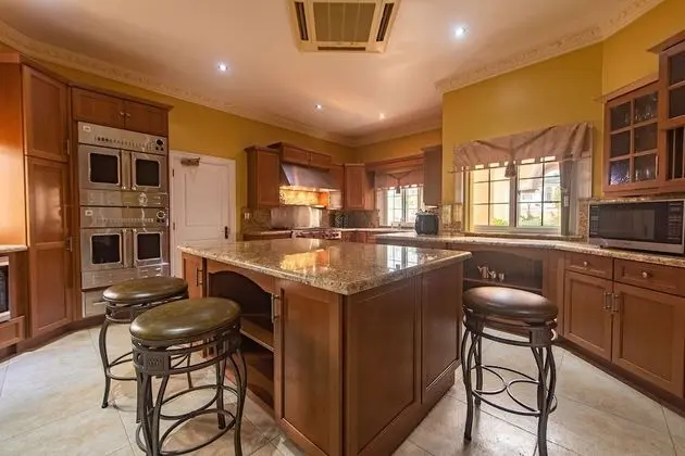 7-Bedroom Luxury Villa