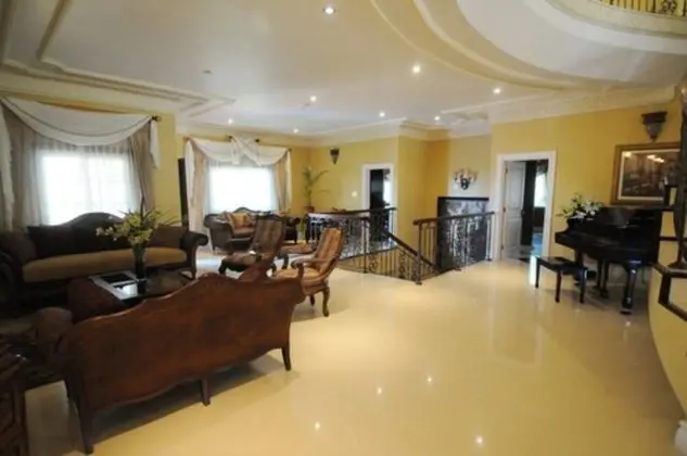 7-Bedroom Luxury Villa