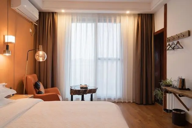 Comfort Tek Büyük Yataklı Oda