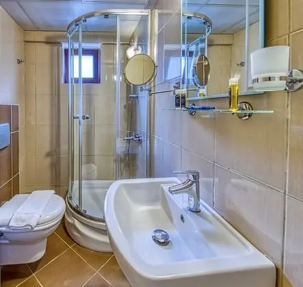 Deluxe Tek Büyük Yataklı Oda, Deniz Manzaralı