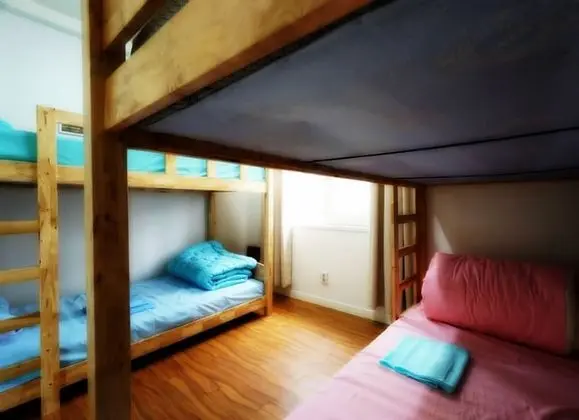 Ortak Ranzalı Oda, Sadece kadınlar için (4 persons)