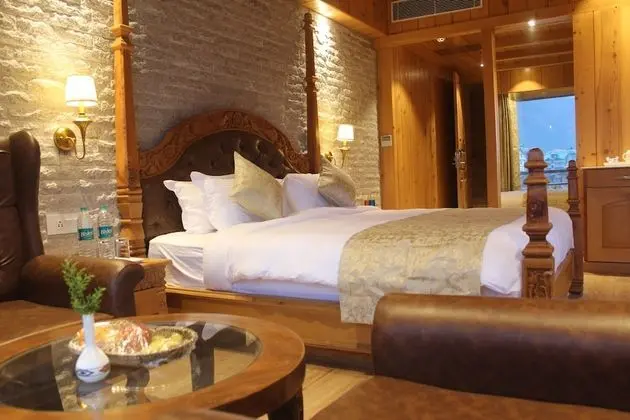 Deluxe Tek Büyük Yataklı Oda