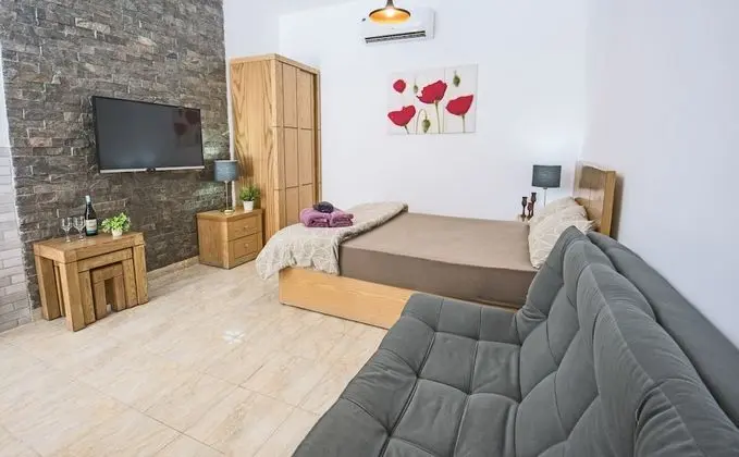Poolside, Patio, Washing Machine, Kitchenette | Tiba Resort P4