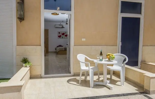Poolside, Patio, Washing Machine, Kitchenette | Tiba Resort P4