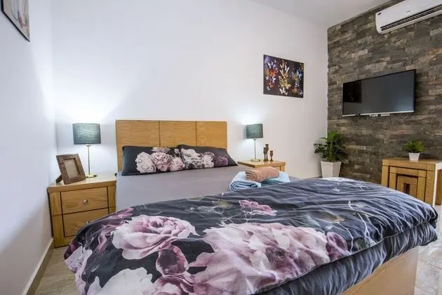 Top Floor Pool View, Balcony, Kitchenette, Washing Machine | Tiba Resort C34